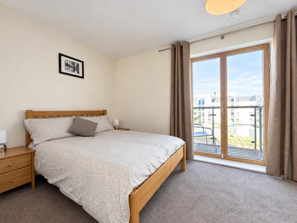 Apartment in Reading - View 5