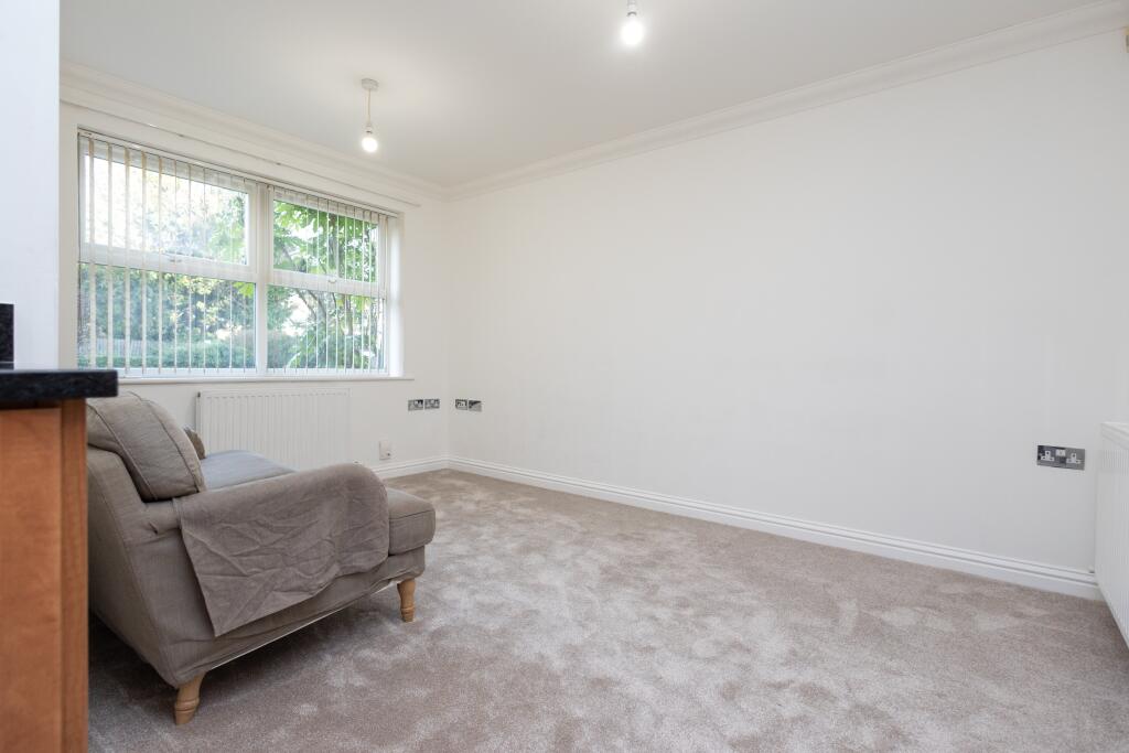 Apartment in Bournemouth, Springbourne - View 3