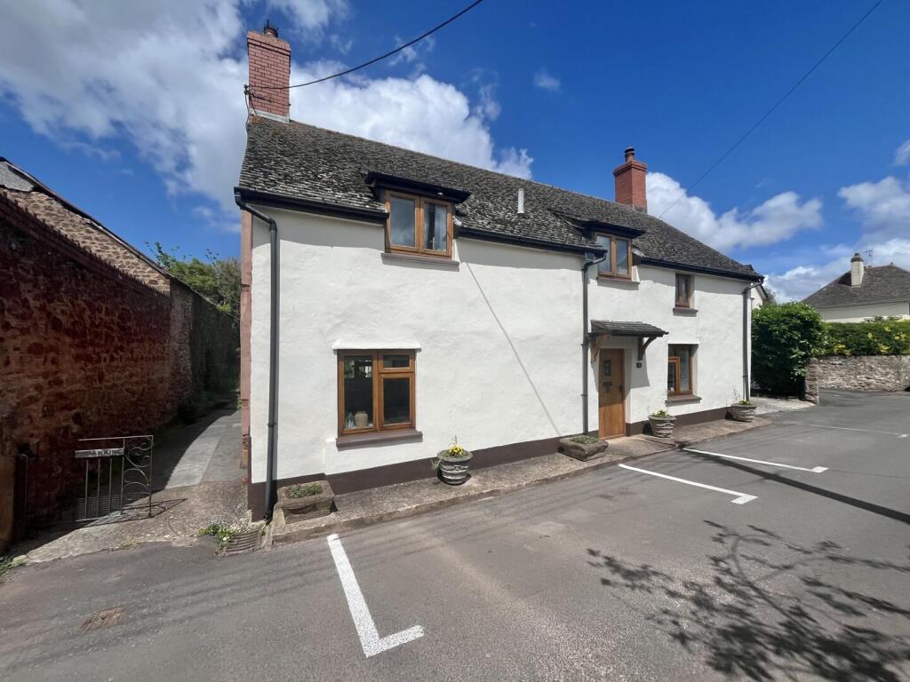 3-bed detached on Half Acre, Williton, £375,000