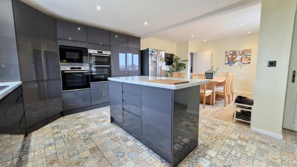 House in Peterborough - View 2