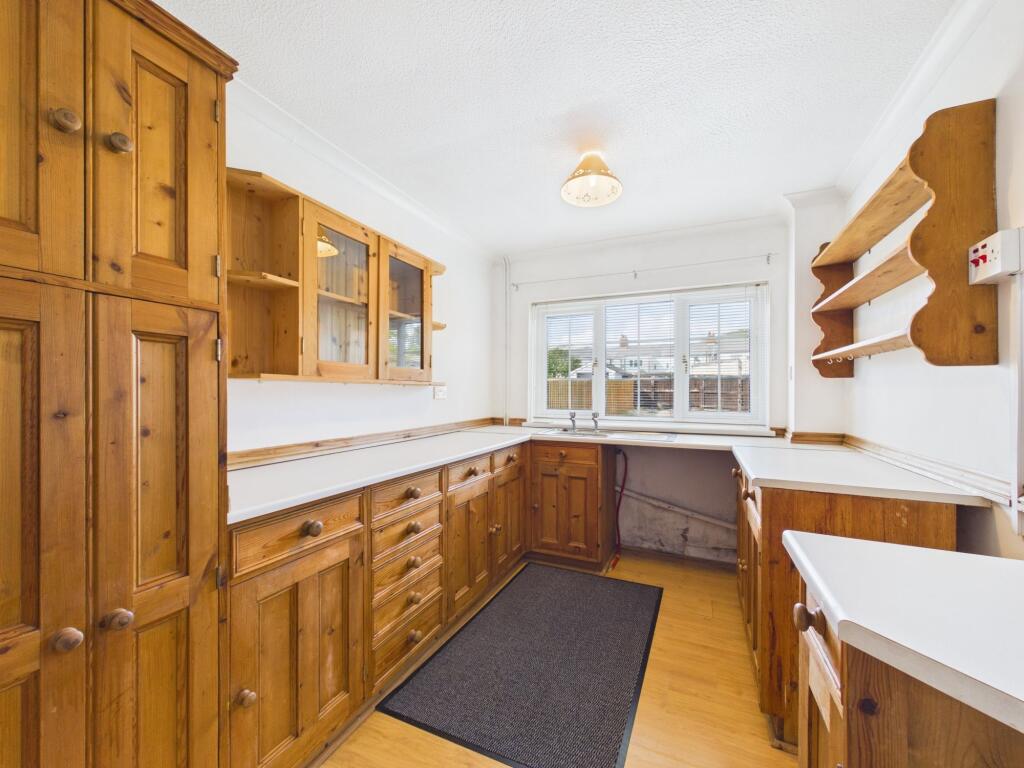 House in Newport - More
