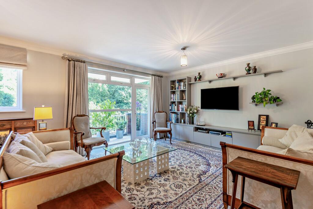 Apartment in Slough, Sunninghill and Ascot - View 2