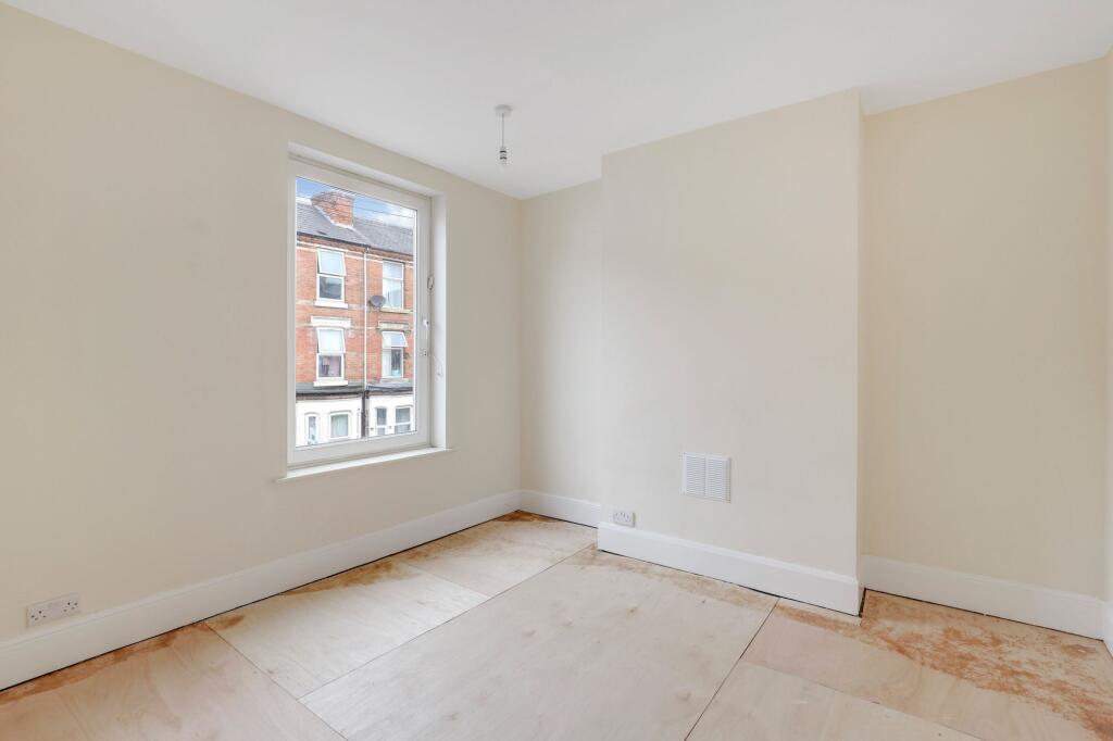 House in Nottingham, Hyson Green - View 5