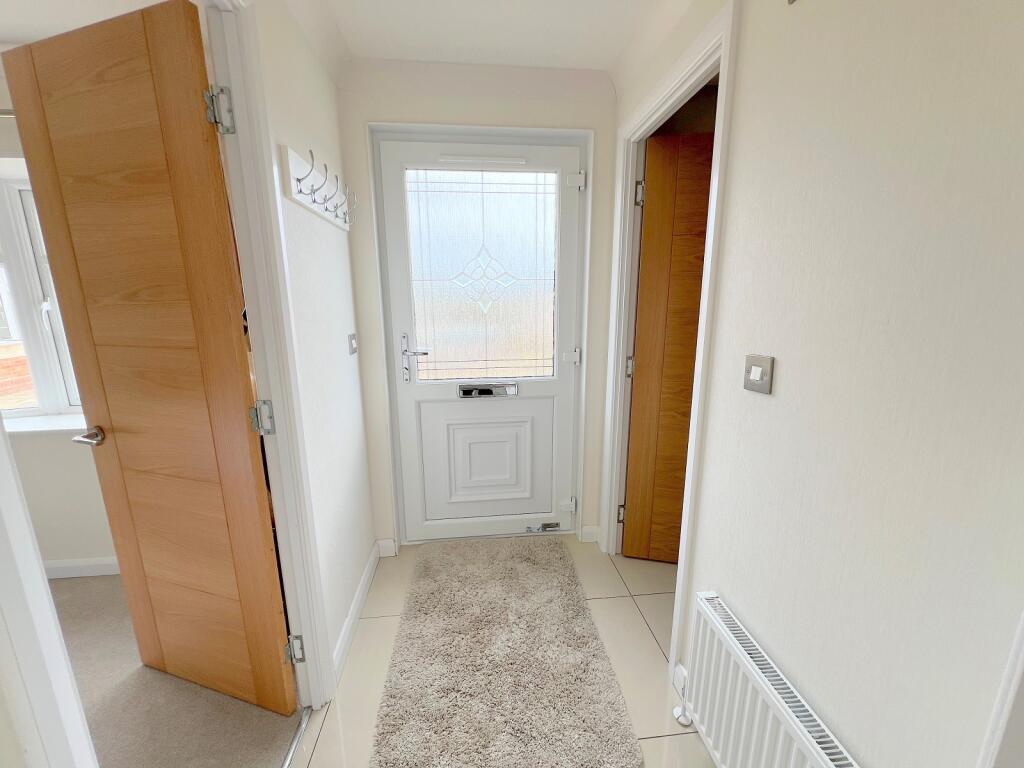 Fleur-de-lys Park, Pilley Hill, Pilley, Lymington, Hampshire. SO41 5QJ - More