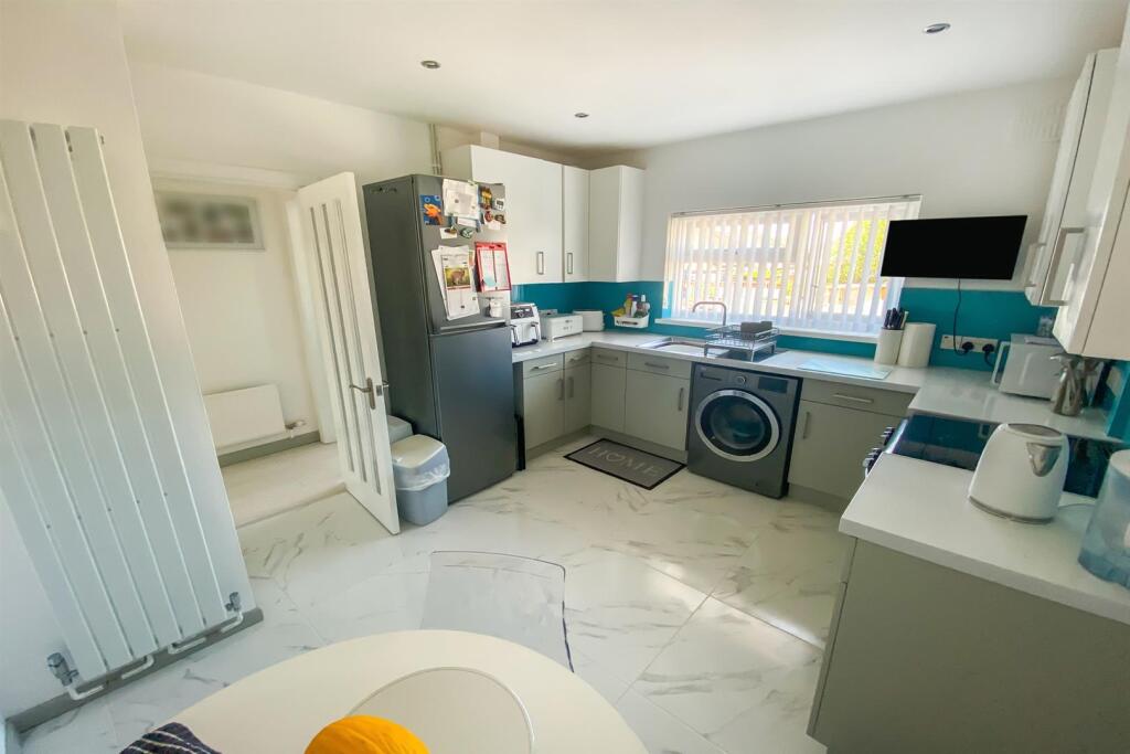 Apartment in Bournemouth - More