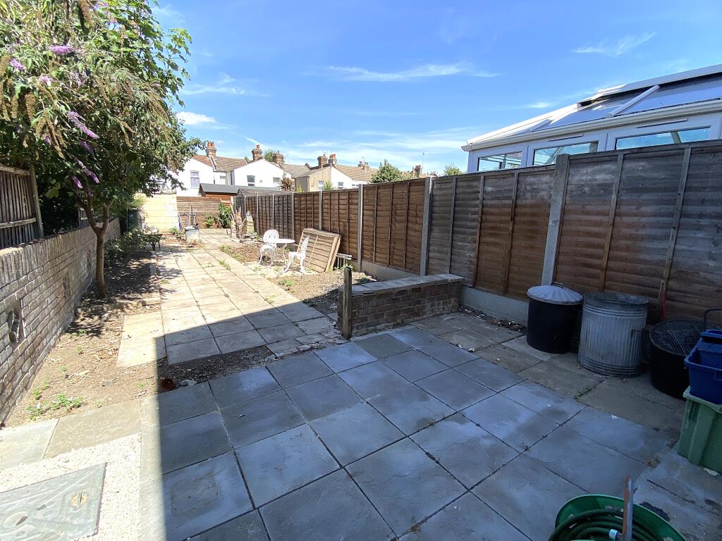 House in Southend-on-Sea - View 5