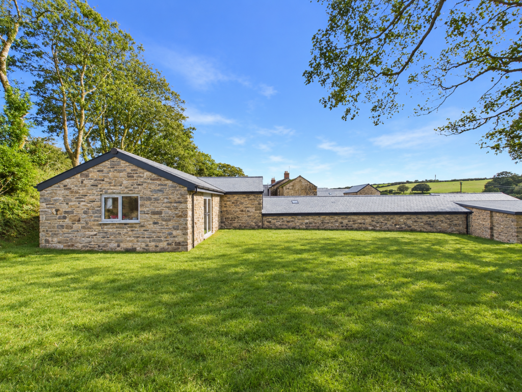 House in Truro - View 3