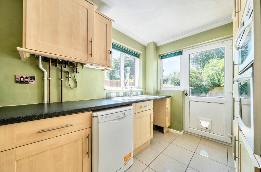 Trevose Way, Fareham, Hampshire, PO14 - View 5