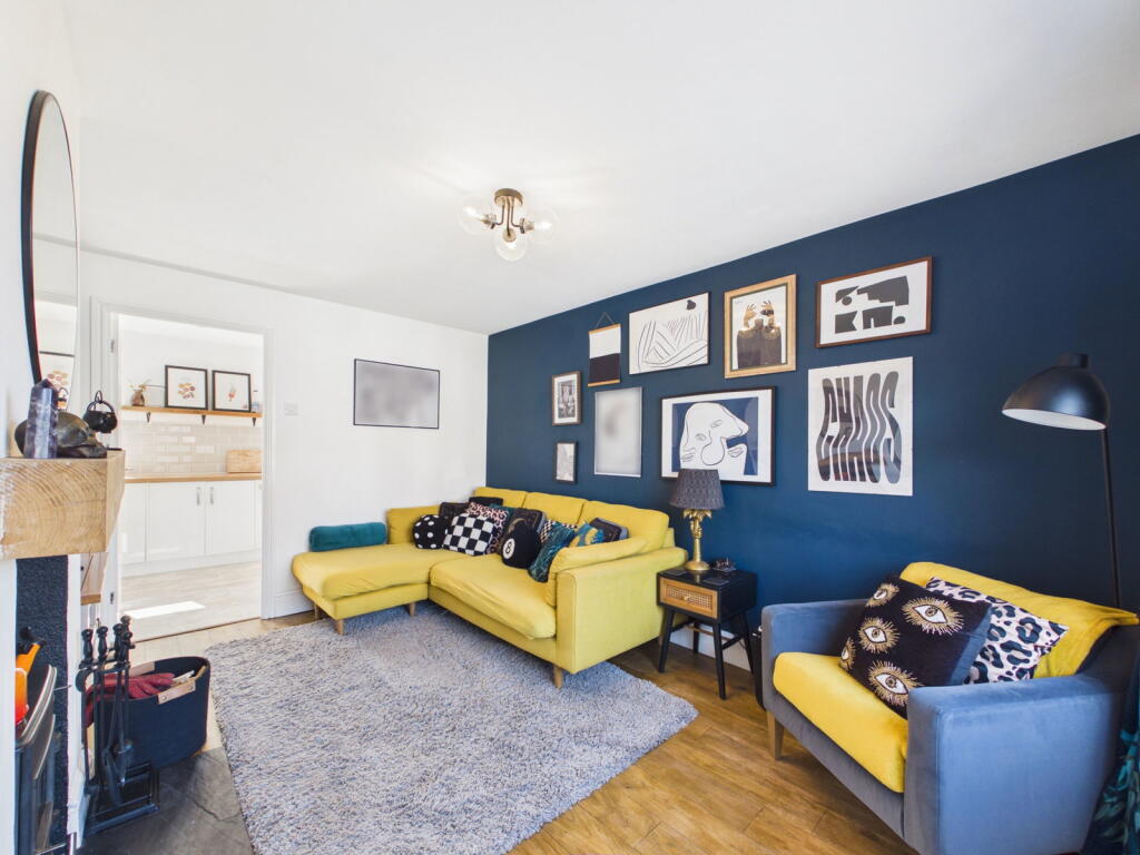 House in Stoke-on-Trent - More