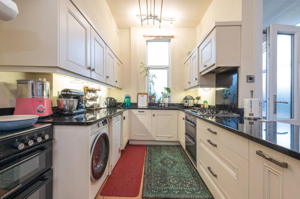 House in Leeds - View 4