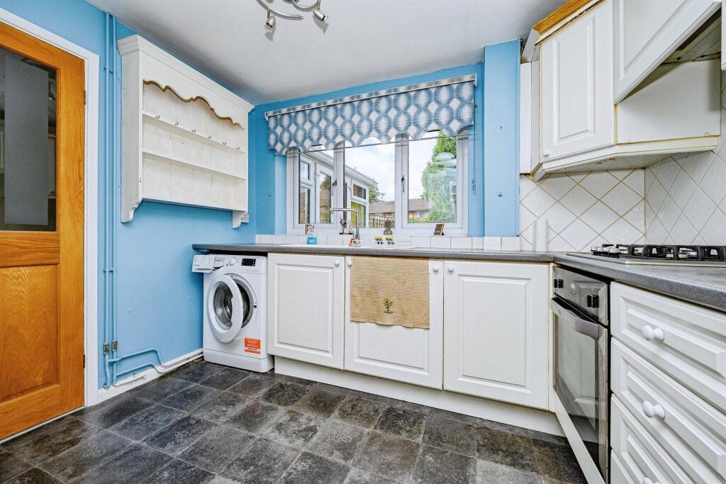 House in Dacorum, Hertfordshire - More