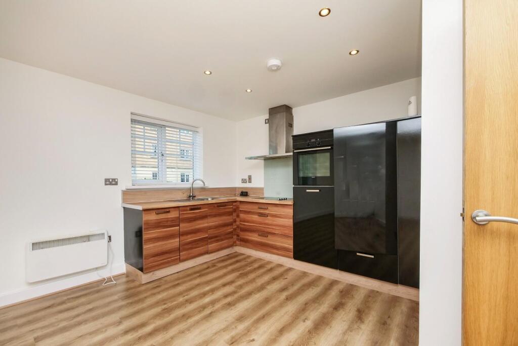 Apartment in Huntington, York - View 5