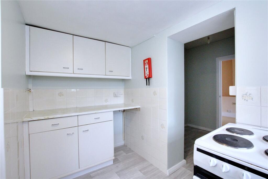 Apartment in Brighton - View 4