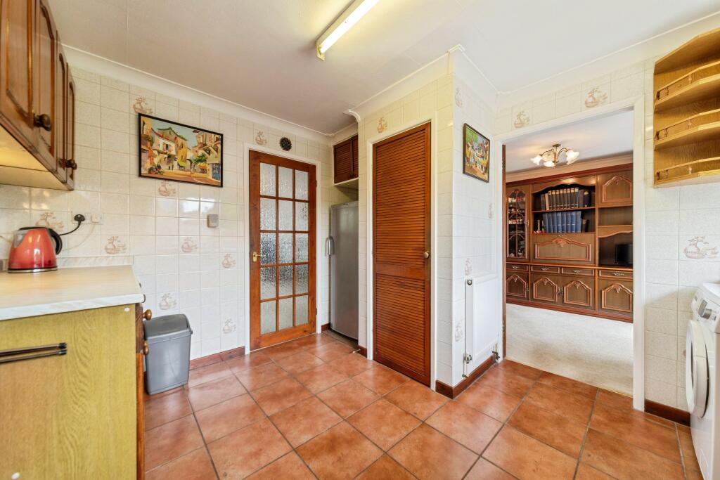 Marlborough Close, Newark, NG24 - View 6
