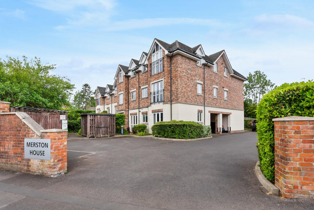 Main image of property: Buckingham Drive, Reading, RG4