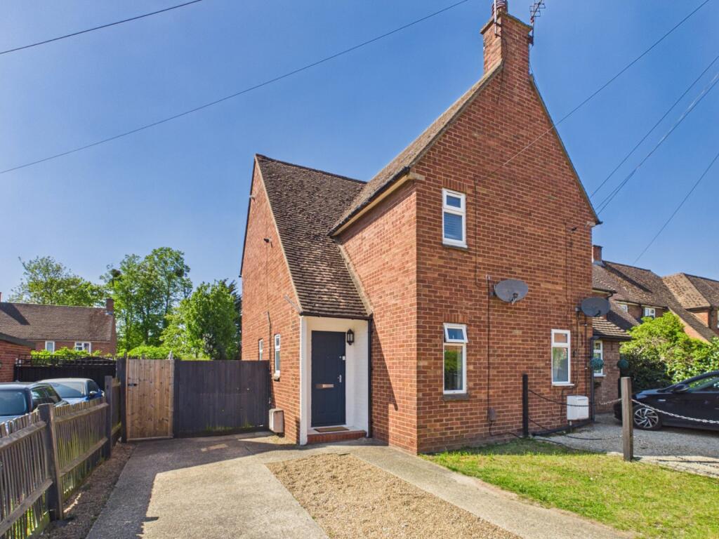 Main image of property: Hillside Close, Chalfont St. Peter, Buckinghamshire, SL9