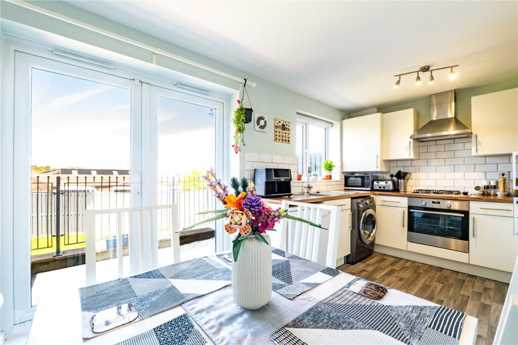 Jericho Way, Oakes, Huddersfield, West Yorkshire, HD3 photo 3