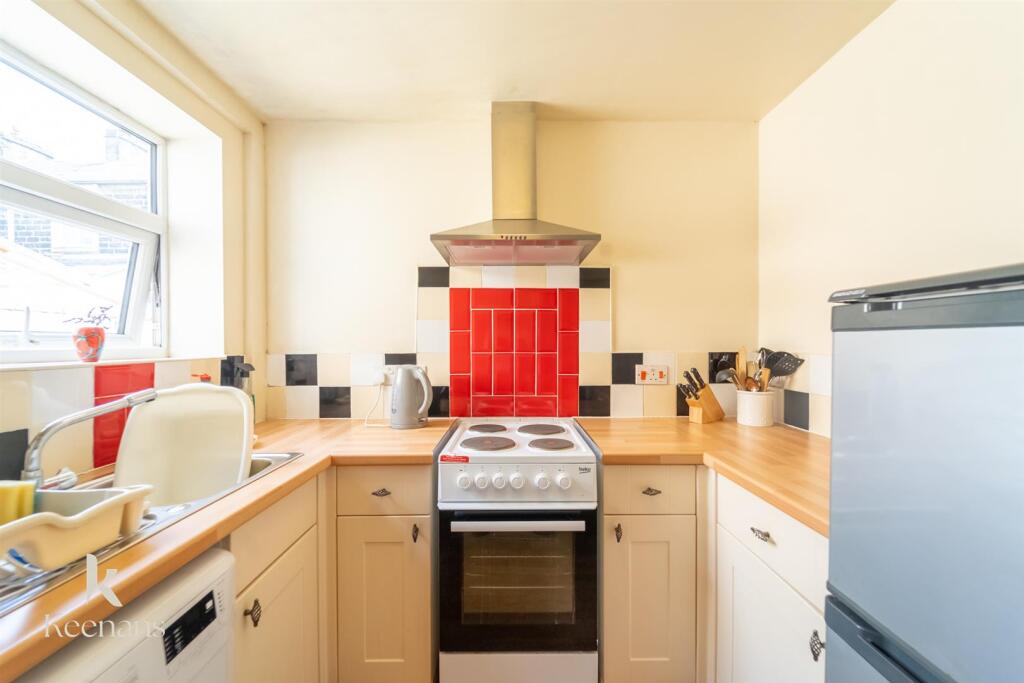 House in Burnley, Lancashire - View 4