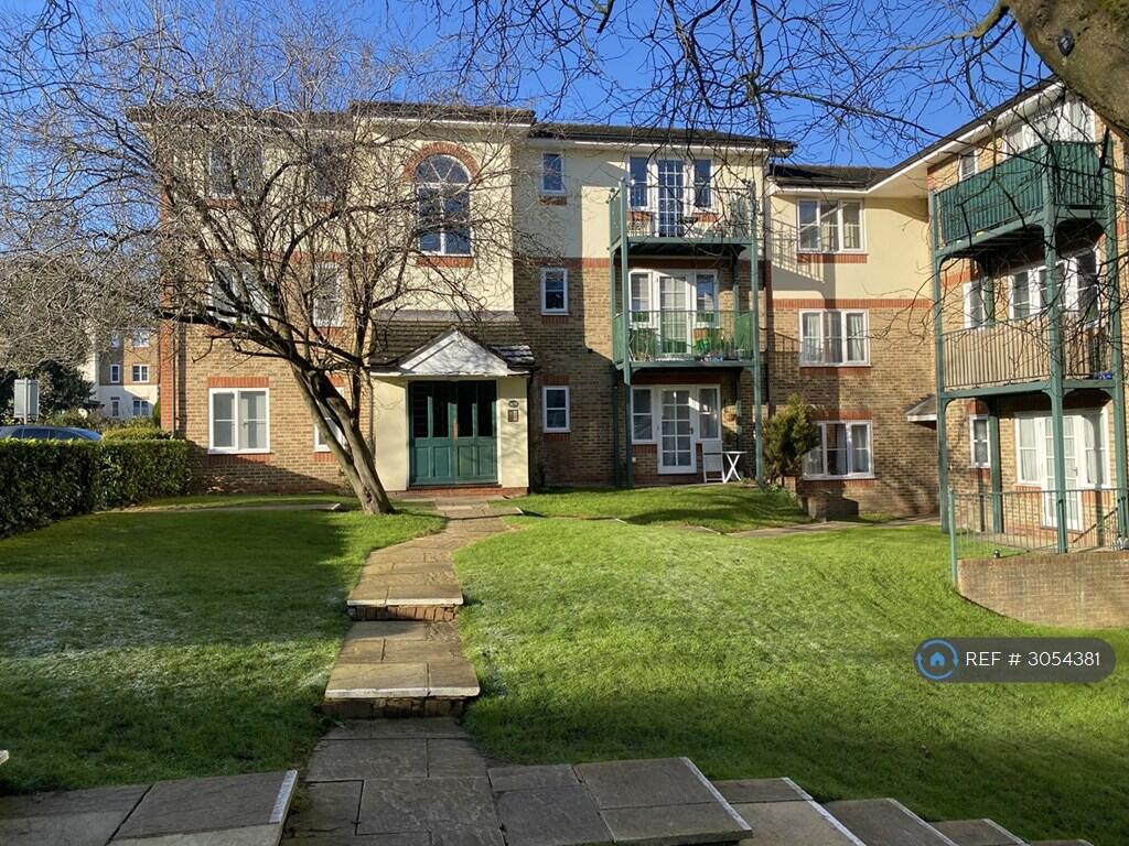 Main image of property: Alexandra Park, High Wycombe, HP11