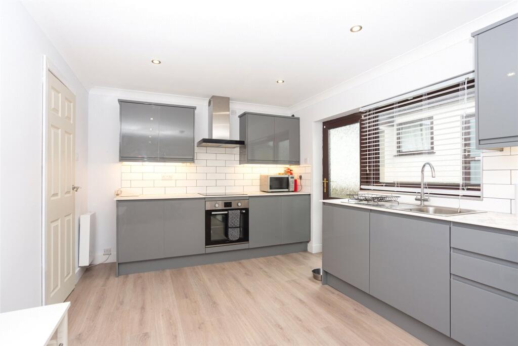 Newborough, Llanfairpwll, Isle of Anglesey, LL61 photo 4