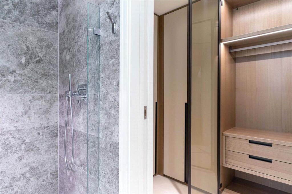 Apartment in London - More