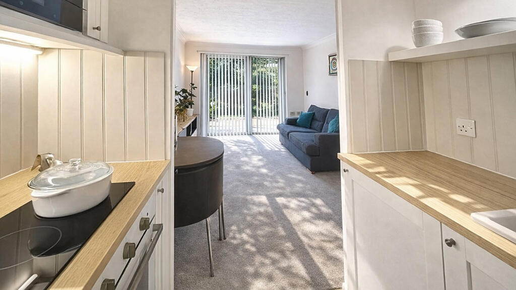 Oakland Court, Kings Road, Herne Bay, CT6 5RL photo 4