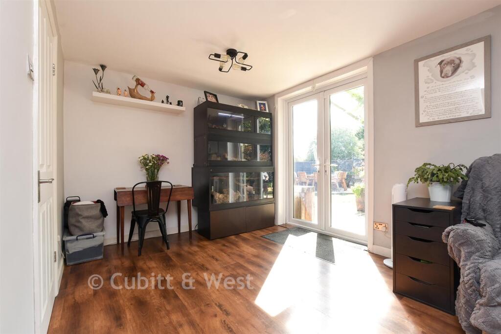 House in Reigate and Banstead, Surrey - View 4