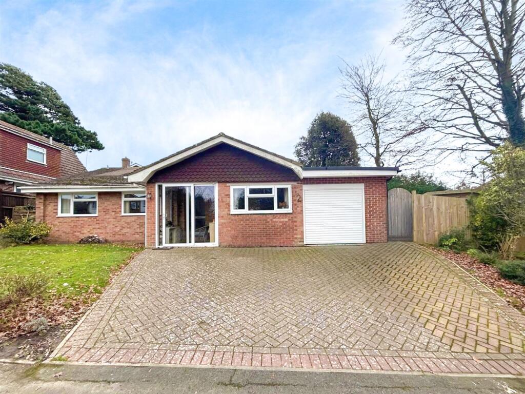 Main image of property: Deerswood Lane, Bexhill, TN39 4LT