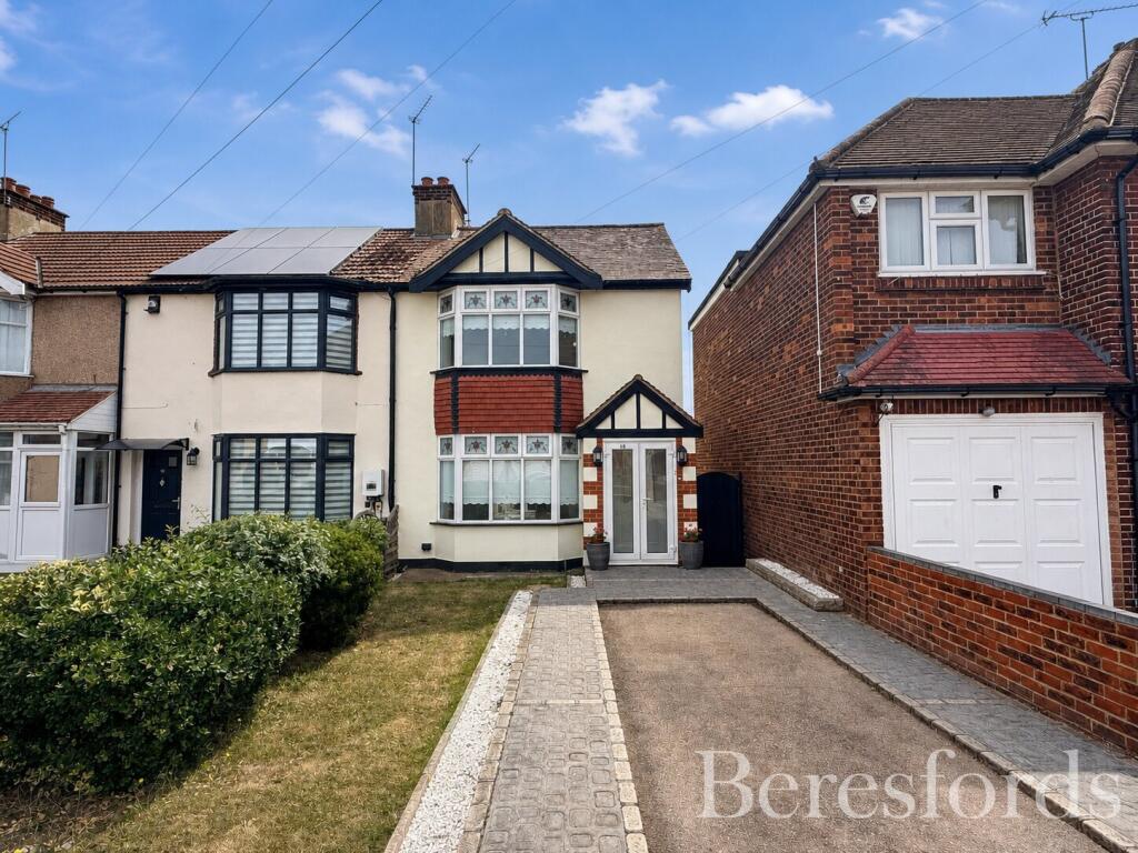 Main image of property: Lee Gardens Avenue, Hornchurch, RM11