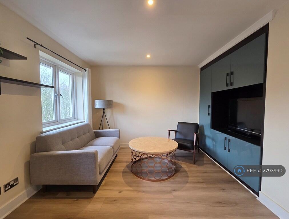 Main image of property: Jamestown Way, London, E14