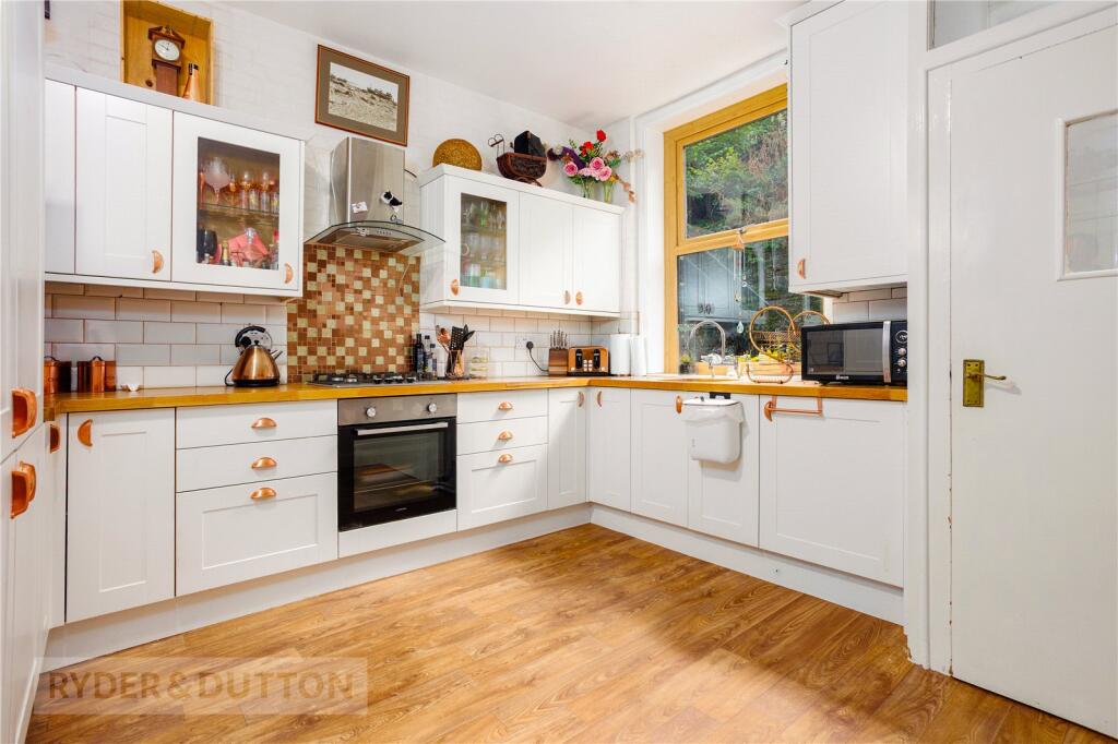 House in Oldham, Linfitts, Saddleworth - View 5