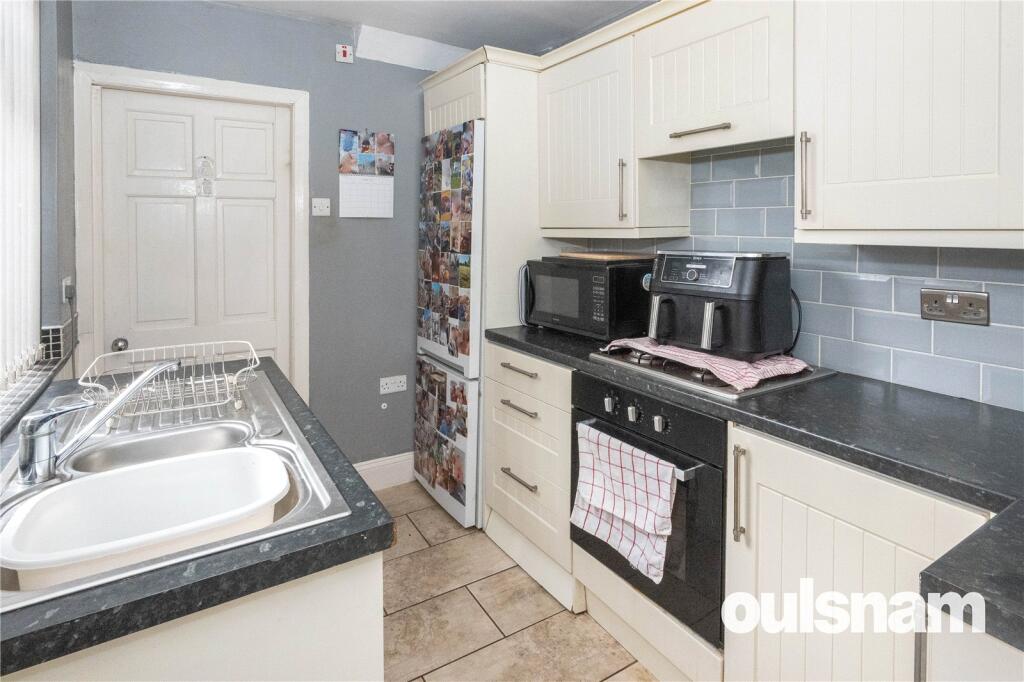 House in Birmingham, Cotteridge - More