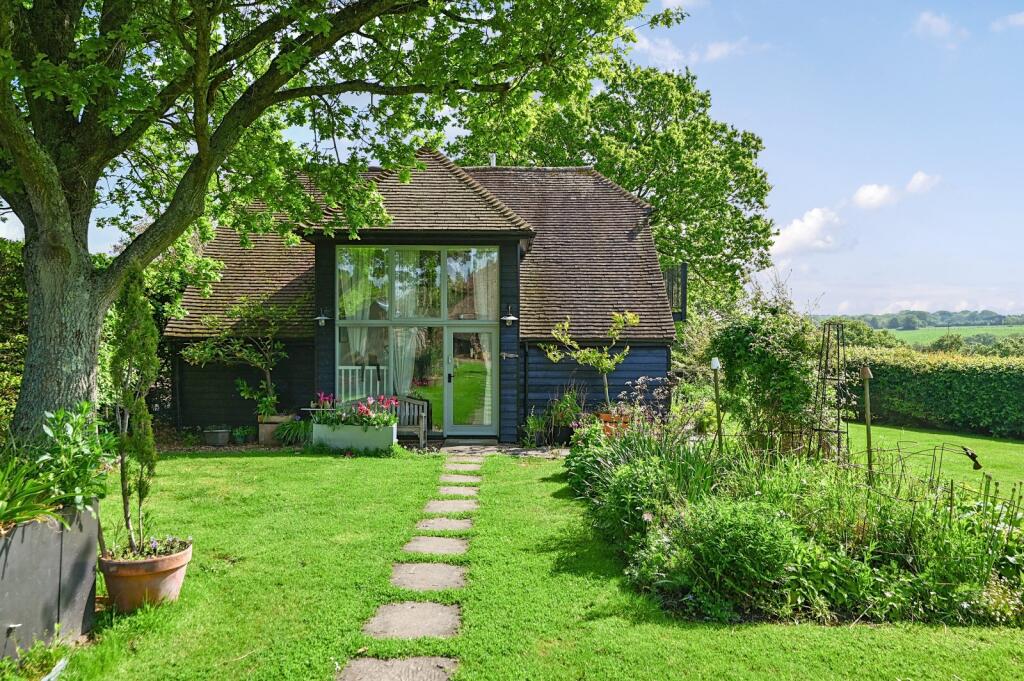 Kingsgate Lane, Wittersham, Tenterden, Kent, TN30 photo 4