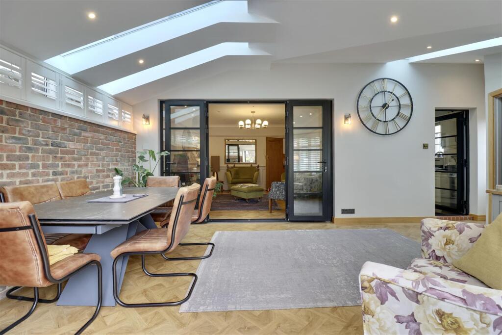 House in Portsmouth - View 3