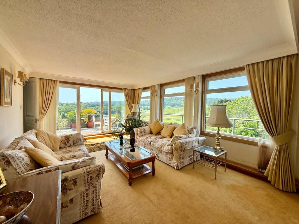 Apartment in Eastbourne, East Sussex - View 4