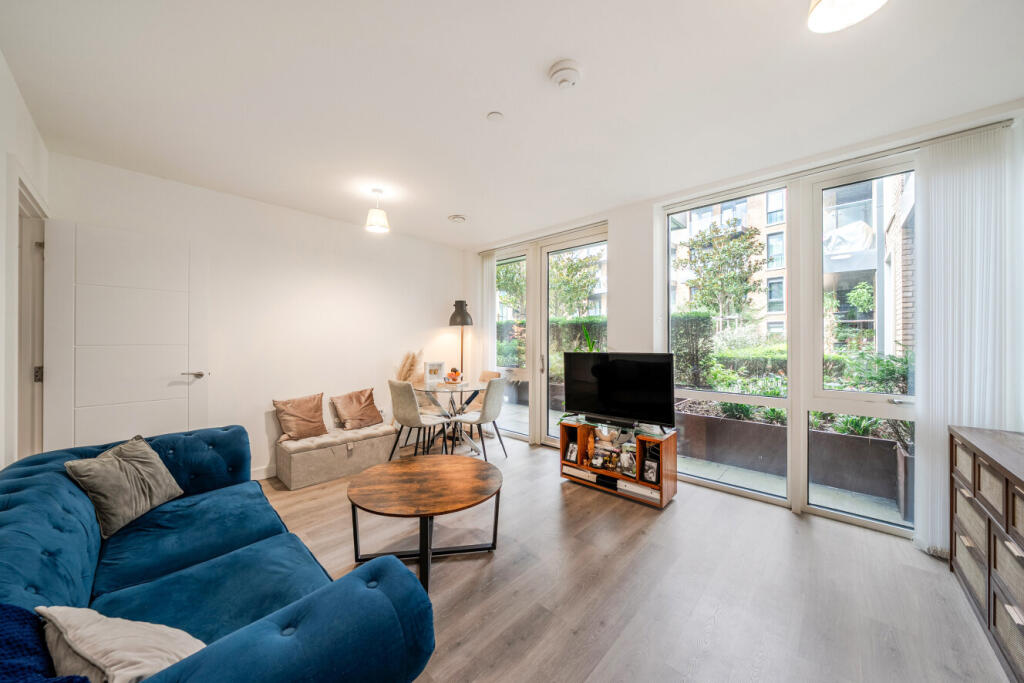Main image of property: Glenthorne Road, London, W6
