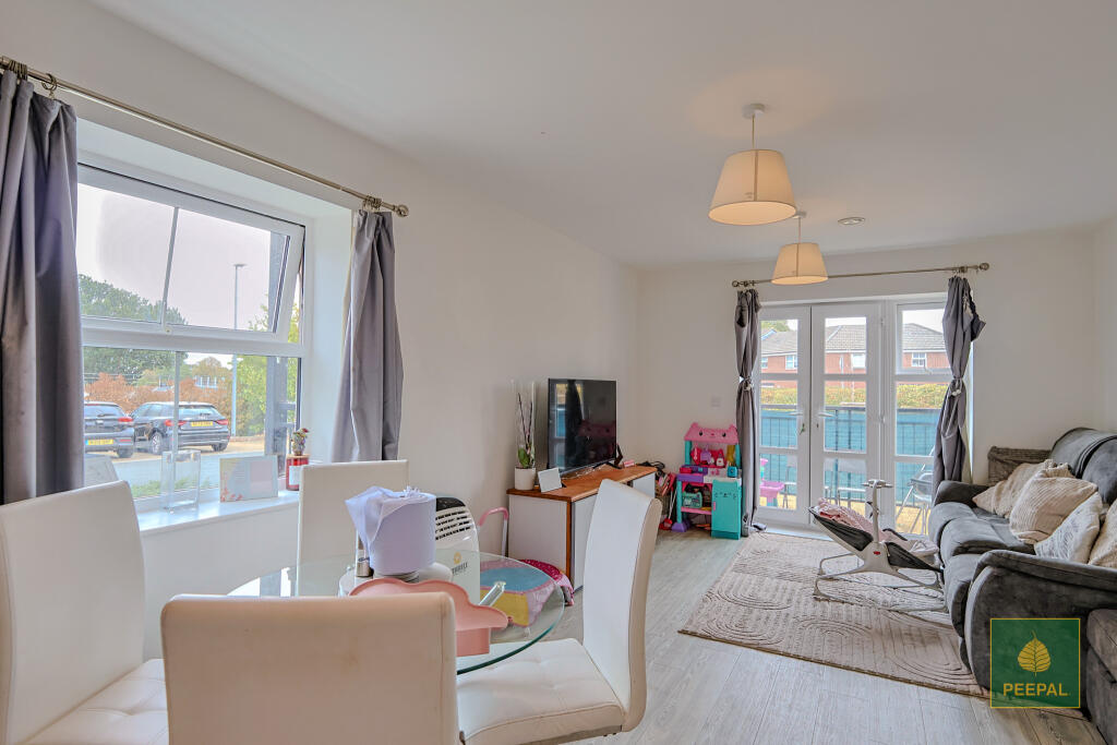 Apartment in Rushmoor, Farnborough - View 4