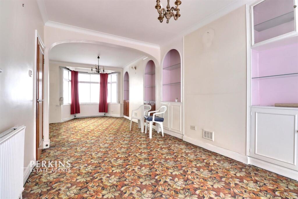 Main image of property: Hanger Lane, NW10