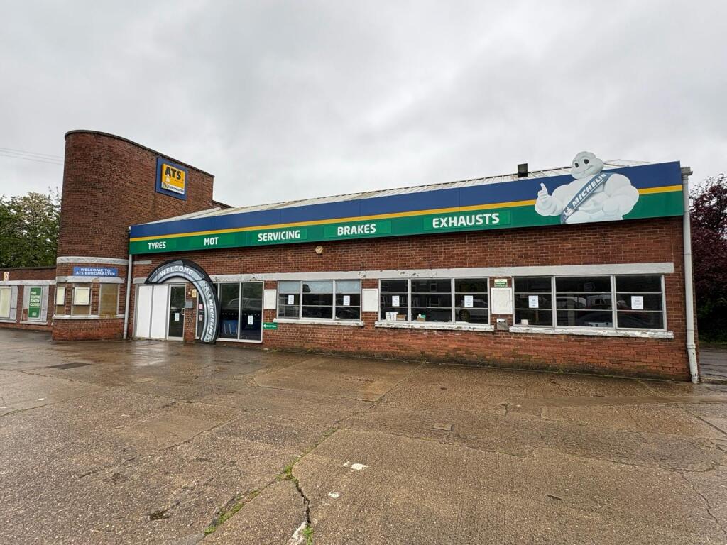Exterior 1.jpeg