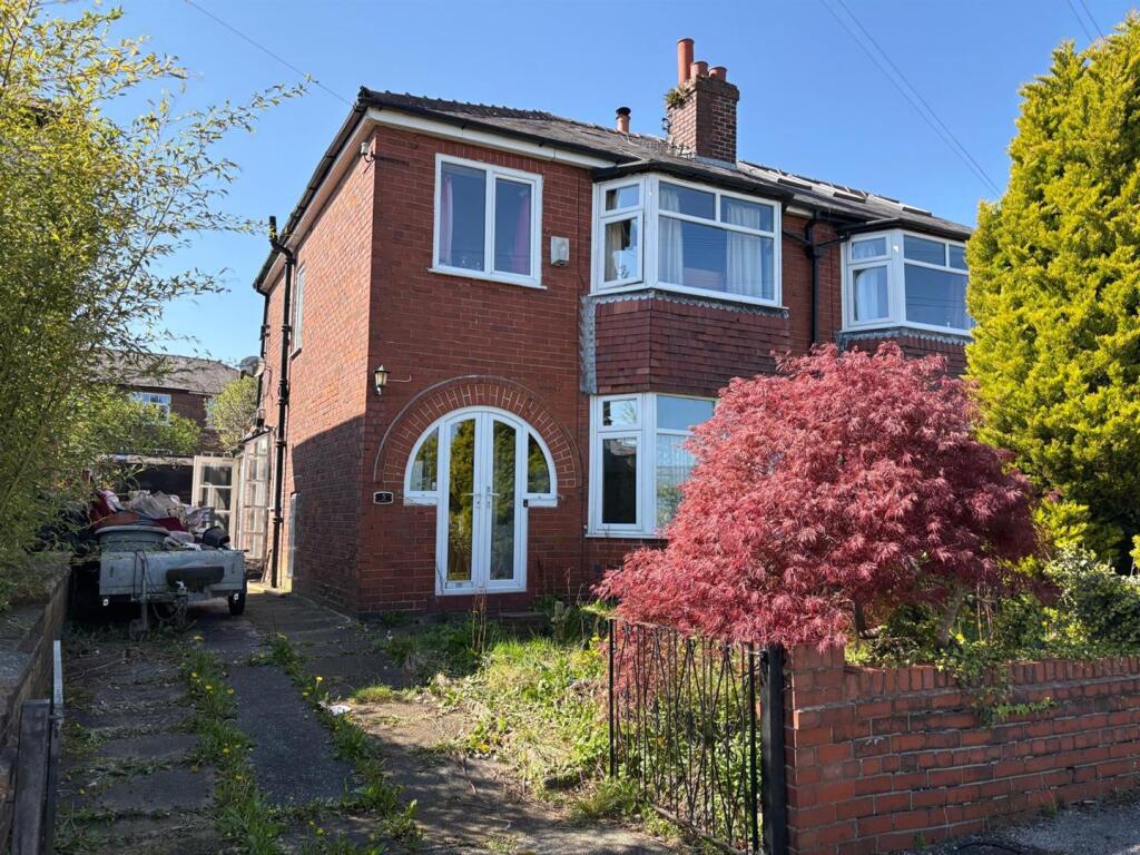 Main image of property: North Avenue, Greenmount, Bury