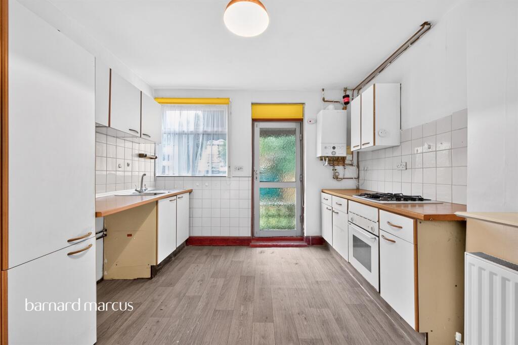 House in London - View 5