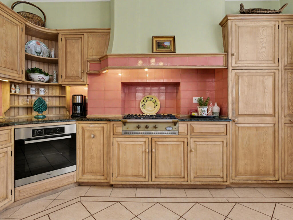 House in London - View 5