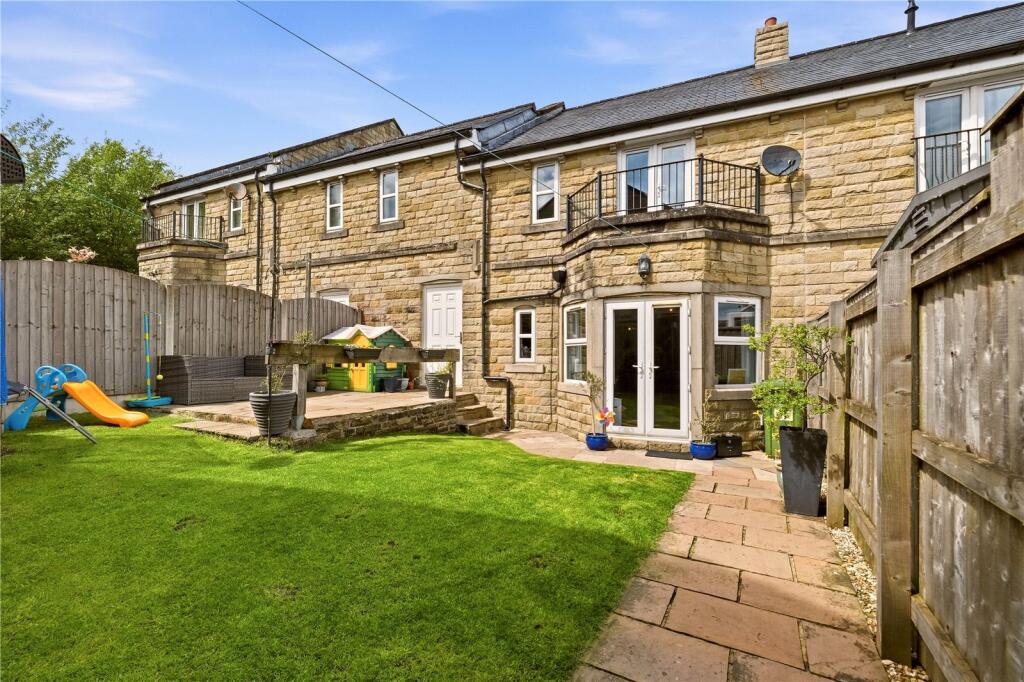 Carr Road, Barnoldswick, Lancashire, BB18 - View 3
