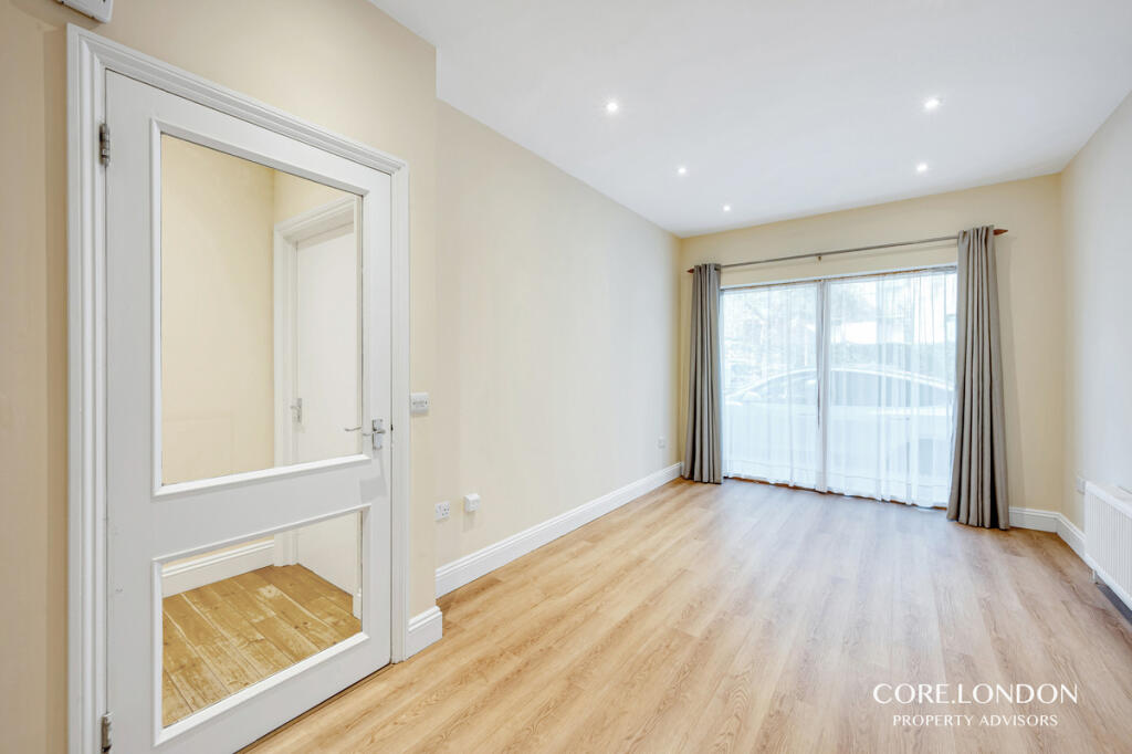 Apartment in Harrow - More