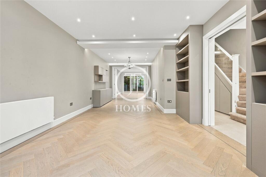 4-bed terraced on Golders Rise, London, NW4, £1,025,000