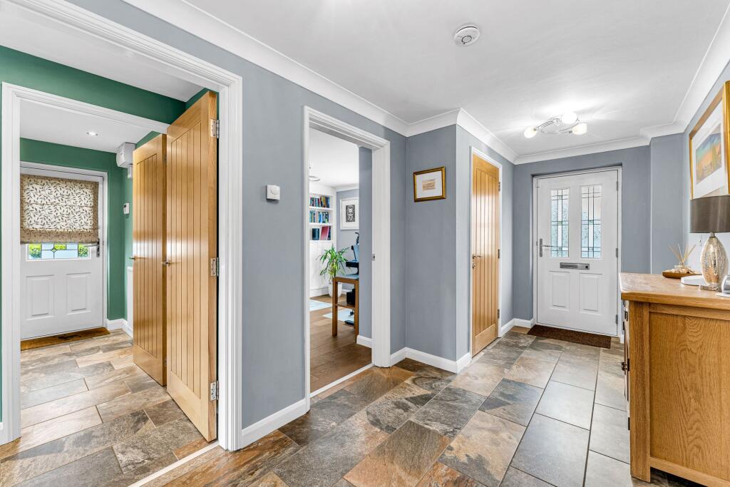 House in Warrington, Winwick Park, Winwick - More