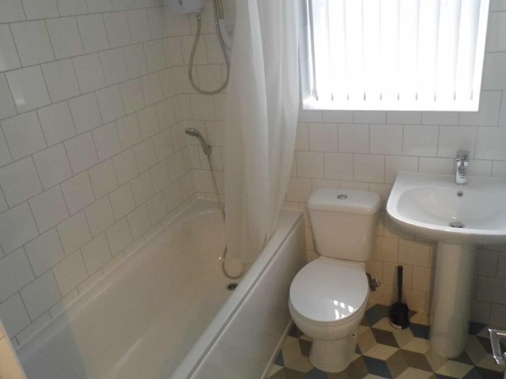 1 bedroom house share for rent