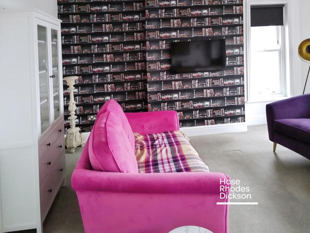 Apartment in Portsmouth - More