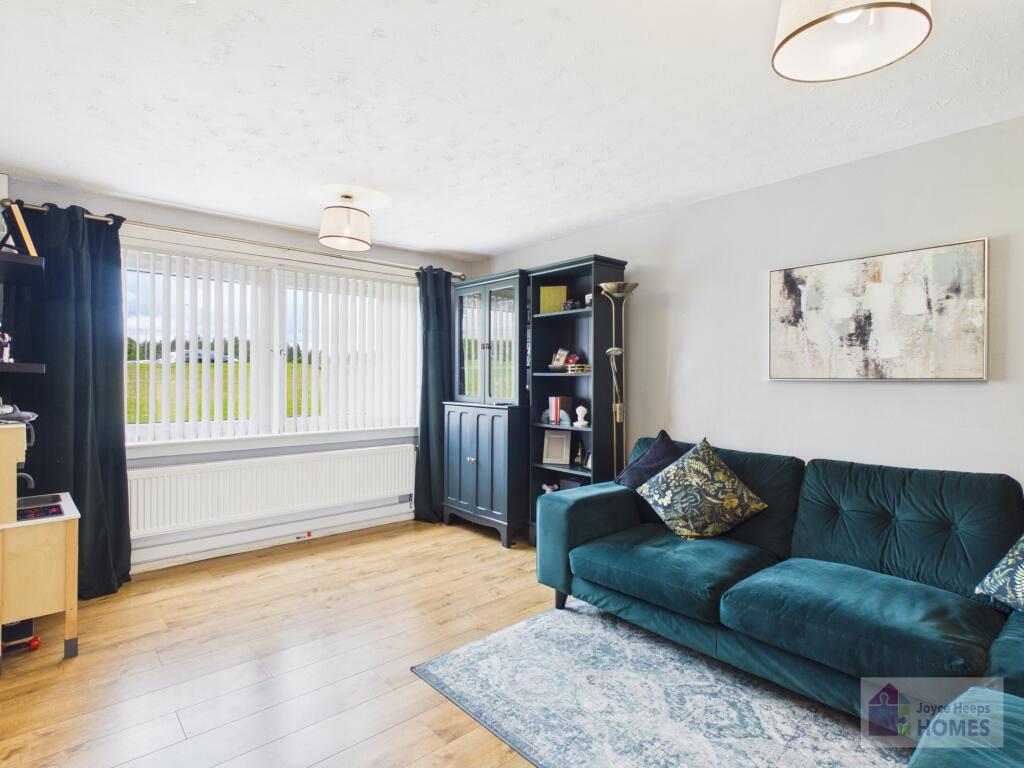 Stratford, Calderwood, East Kilbride, G74  photo 3