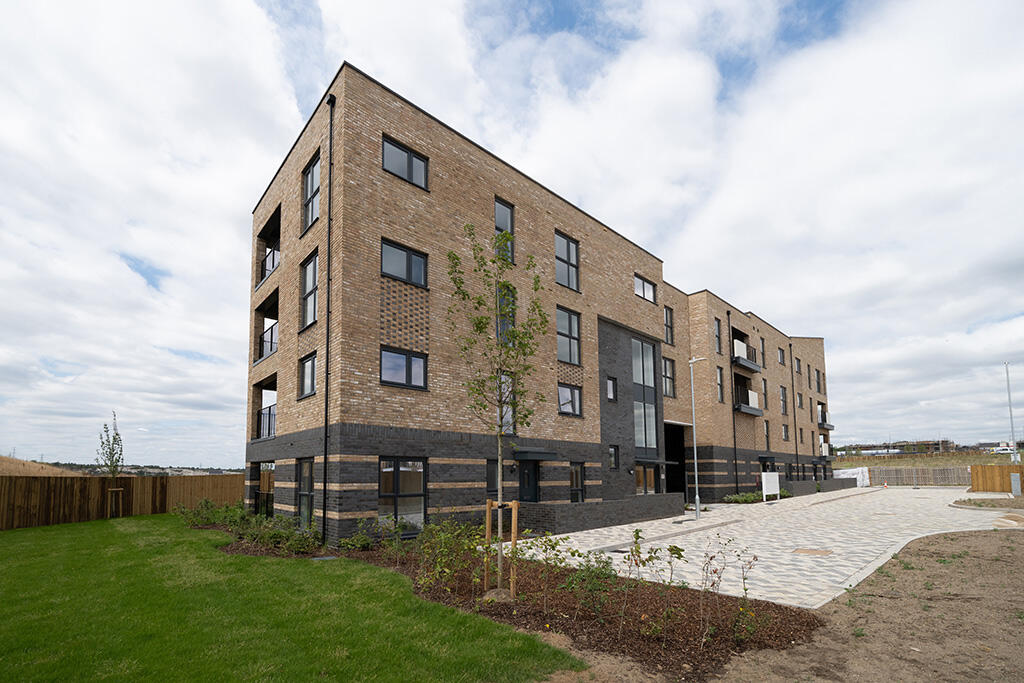 1-bed flat on West Kent @  Stonehaven Park, Ebbsfleet, Ebbsfleet Valley, Swanscombe, Kent, £66,875